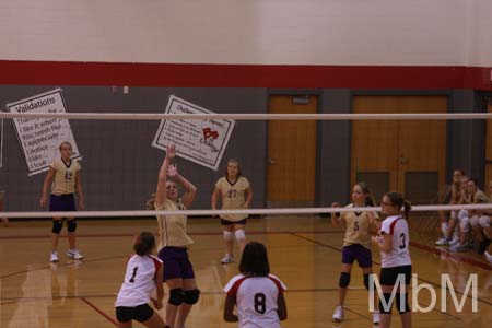 20110908 BLMS 7th Gr JV VB 036