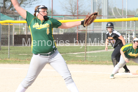 20170418 BLHS SB vs McLouth 023