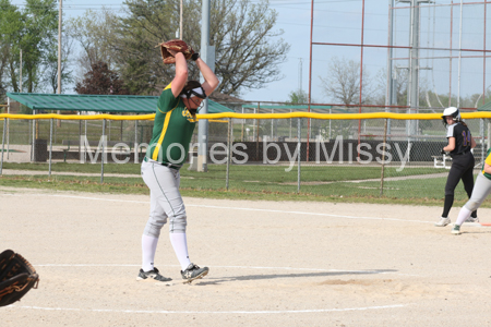 20170418 BLHS SB vs McLouth 032