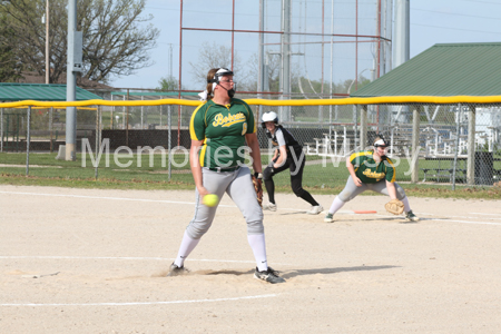 20170418 BLHS SB vs McLouth 034