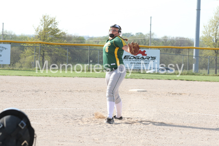 20170418 BLHS SB vs McLouth 079