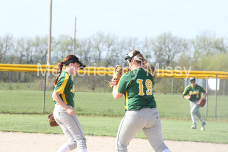 20170418 BLHS SB vs McLouth 088